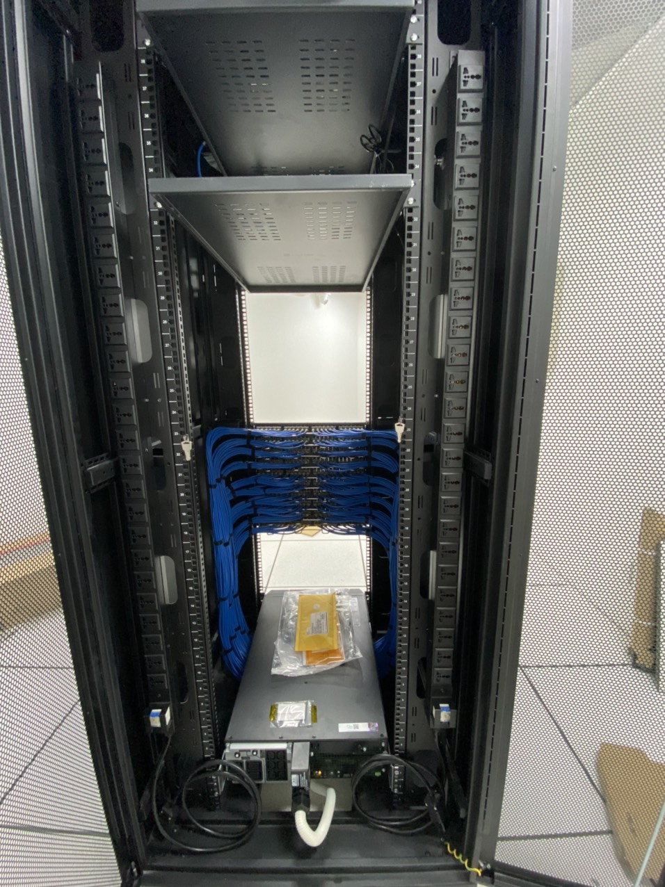 Hướng dẫn mua Các Loại Thanh Nguồn PDU